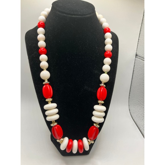 Vintage Red, White & Gold-Tone Magnetic 23.25" Necklace! - Picture 5 of 9